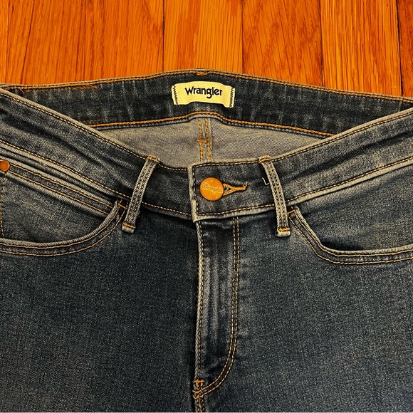 Wrangler cropped raw-hem skinny jeans - Picture 10 of 13